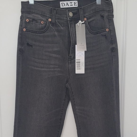 Daze Denim Shy Girl High Rise Crop Flare - Picture 1 of 5